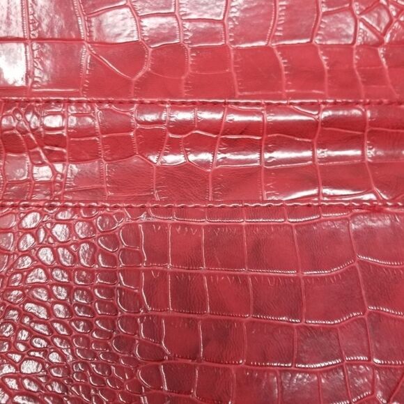 MICHE RED FAUX ALLIGATOR COVER - Picture 7 of 7
